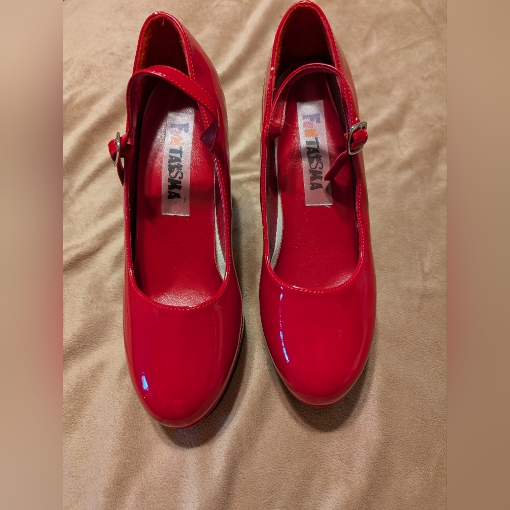 Red Babydoll Patent Leather Heels 4" 👠 size 8